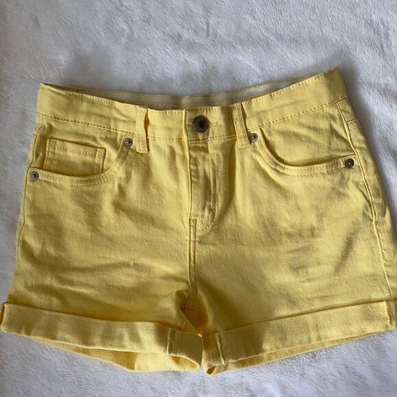 Levi’s Girls Butter Yellow Denim Shorts Size 12 - Picture 1 of 3